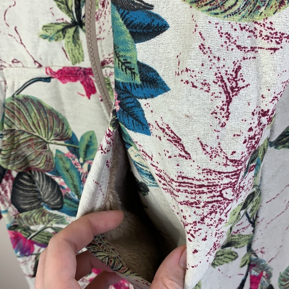 SMALL Pink and ivory floral light hoodie - Picture 6 of 16